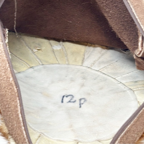 Vintage Round Brown Tan Ivory Suede Fur Flower Boho Hippie Festival Purse 15” - Picture 7 of 8